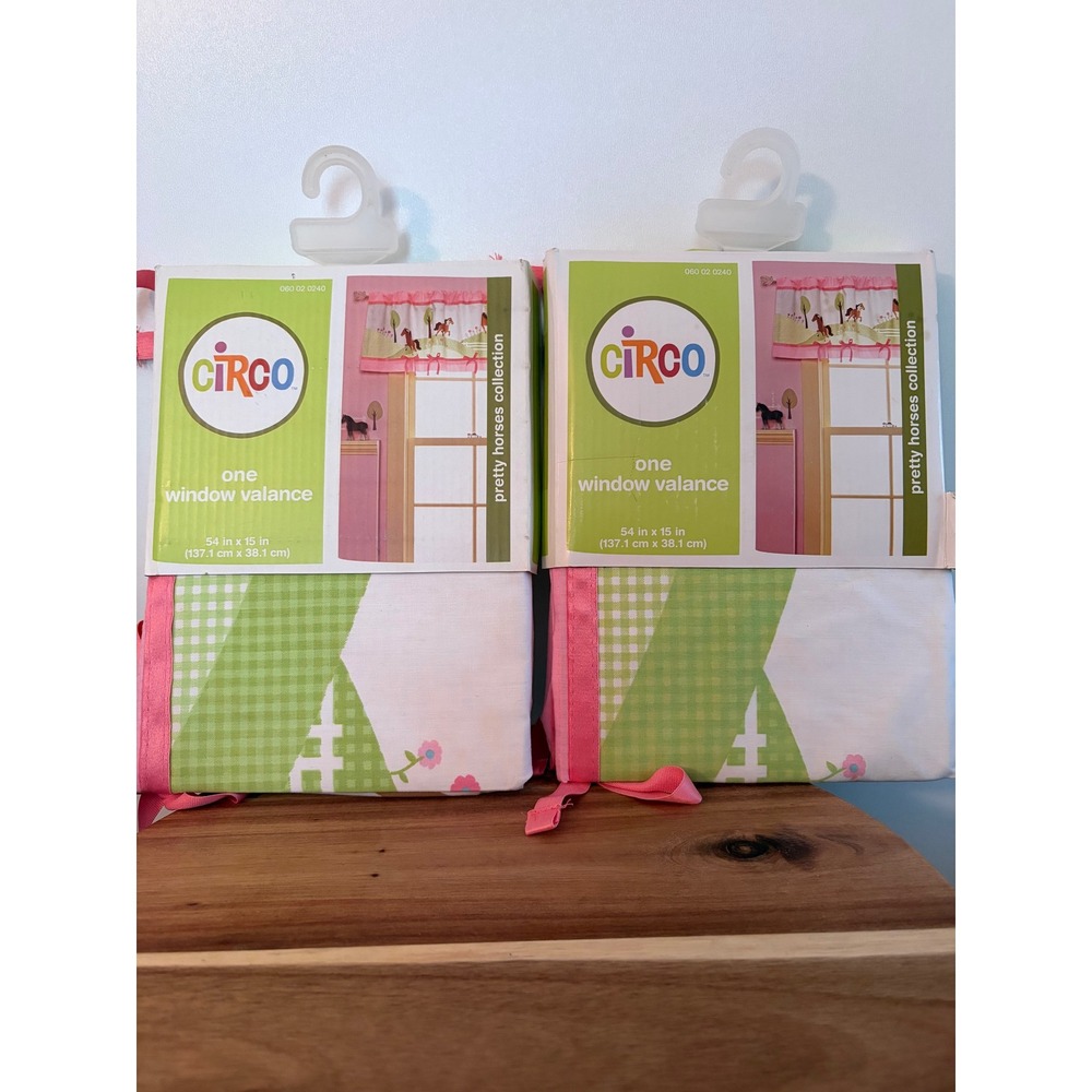 Circo Target Pretty Horses Collection Window Valance 54 x15 Set of 2 New Sealed